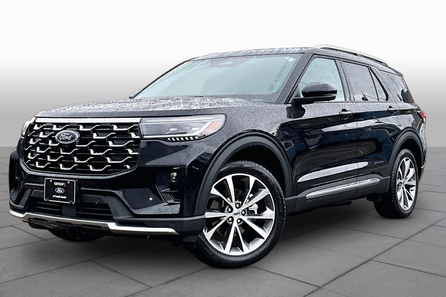 Certified 2025 Ford Explorer Platinum w/ Ultimate Package AWD/4WD image 35