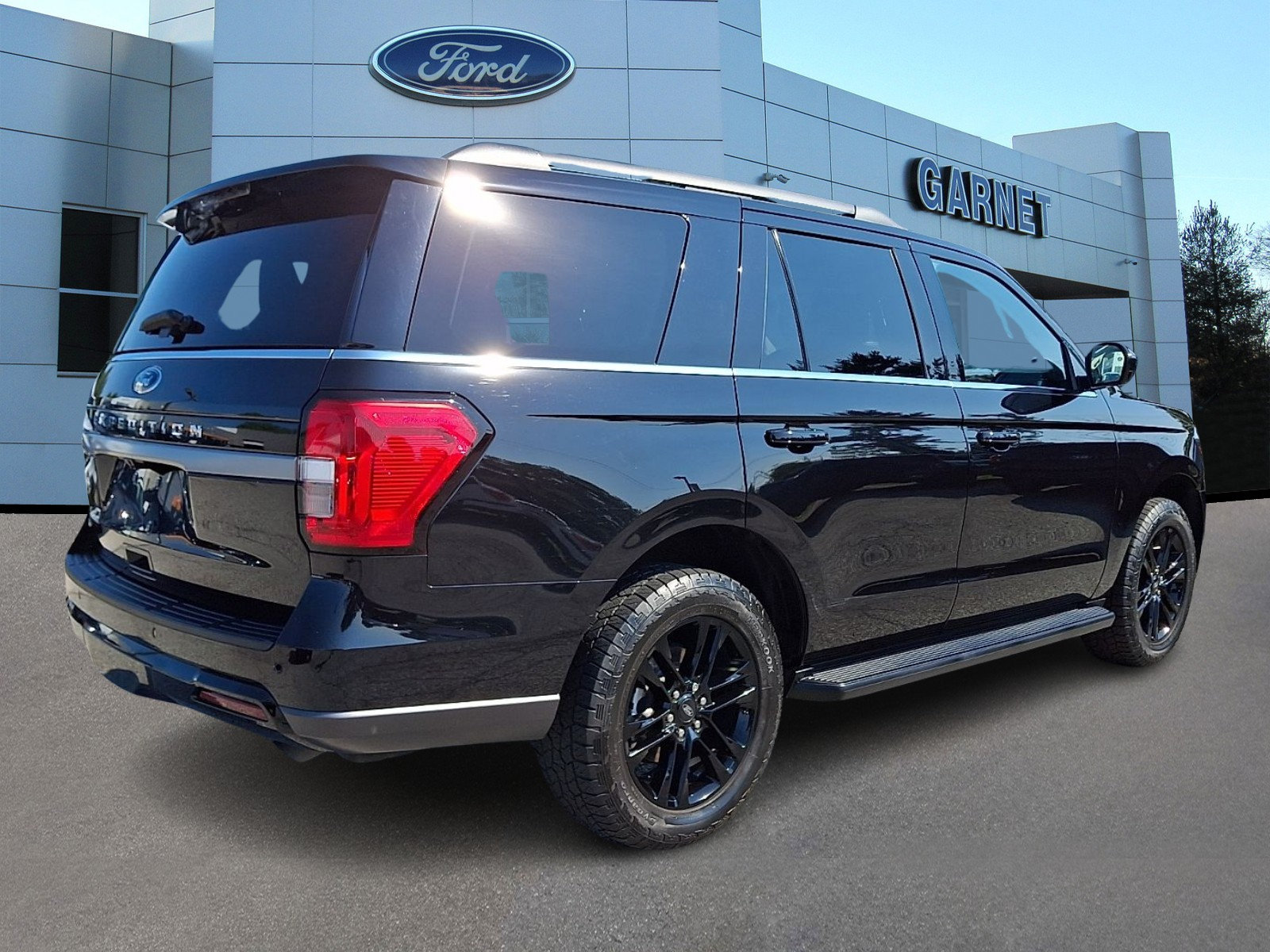 Certified 2024 Ford Expedition XLT AWD/4WD image 8