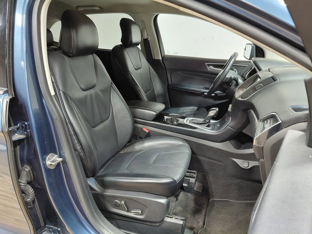 Certified 2018 Ford Edge Titanium AWD/4WD image 23
