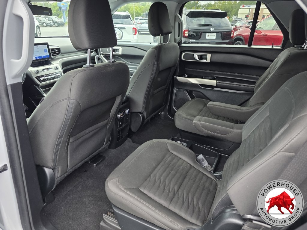 Certified 2021 Ford Explorer XLT RWD image 16