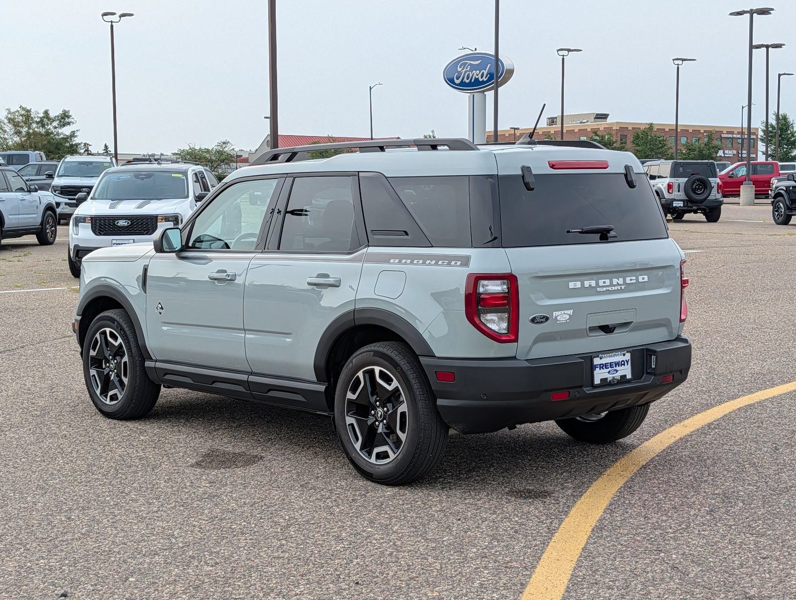 Certified 2023 Ford Bronco Sport Outer Banks w/ Topo Graphic Package AWD/4WD image 3