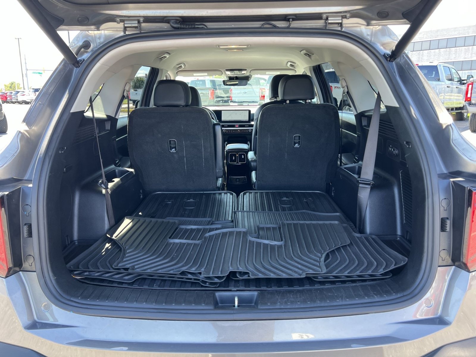 Used 2025 Kia Sorento EX AWD/4WD image 26