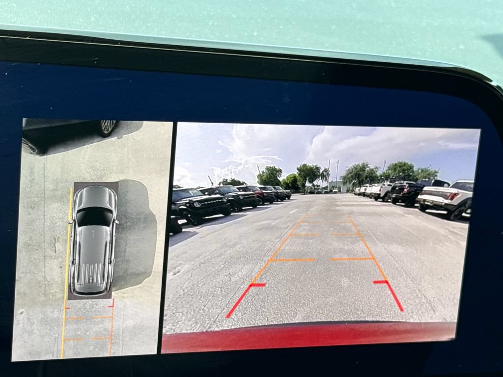 Used 2024 Chevrolet Traverse Z71 AWD/4WD image 22