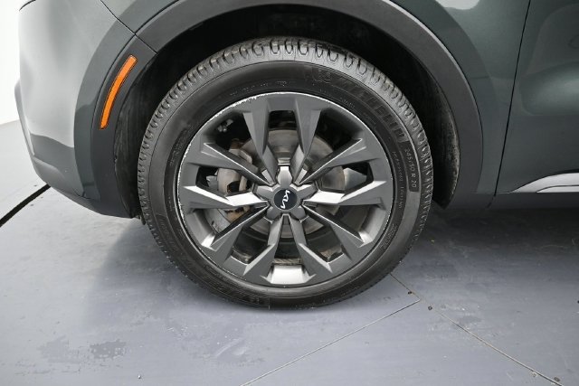 Used 2022 Kia Sorento SX Prestige w/ Rust Color Package AWD/4WD image 9
