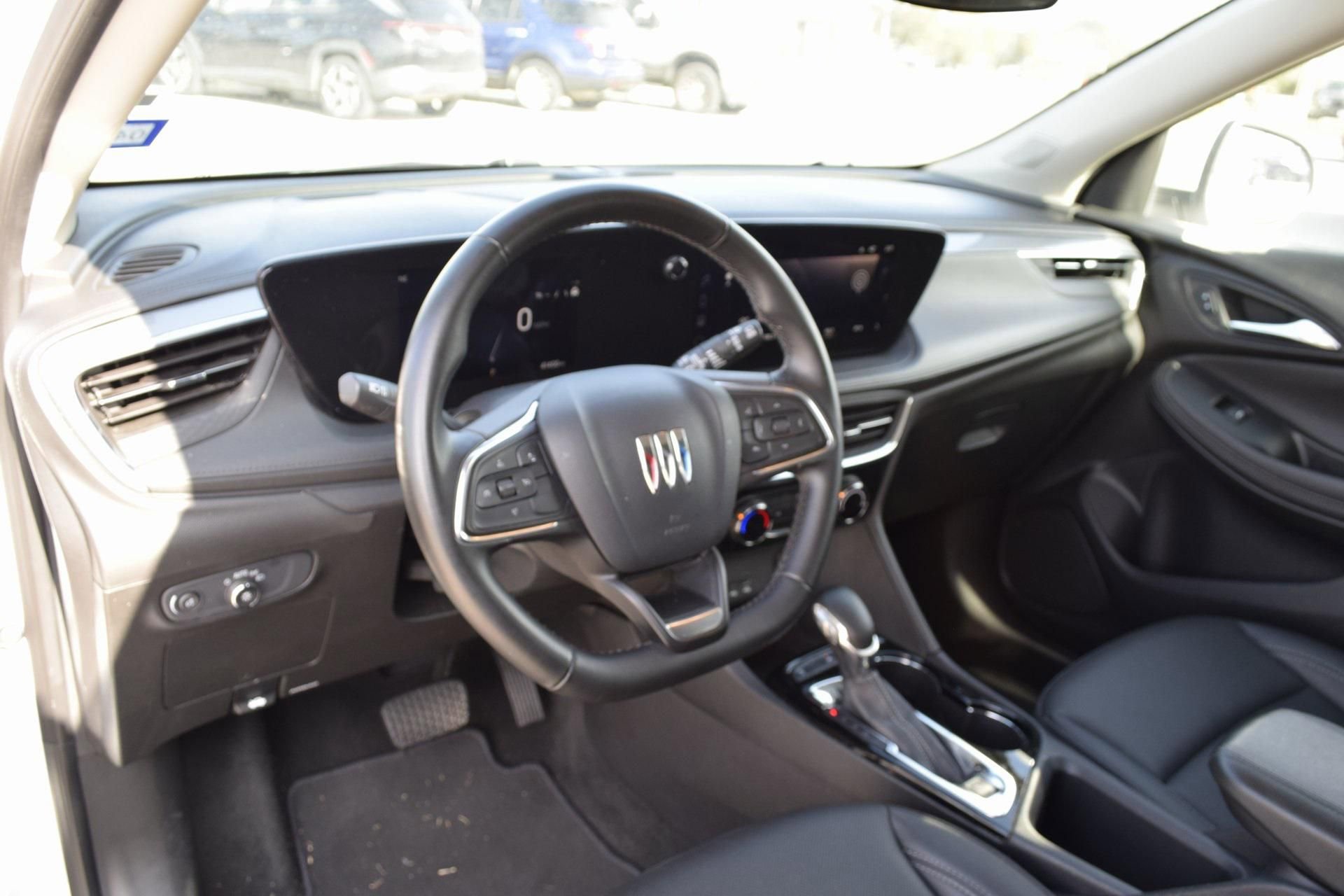 Used 2024 Buick Encore GX Sport Touring image 18