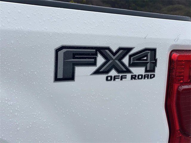 Certified 2022 Ford F350 Lariat w/ Black Appearance Package image 20