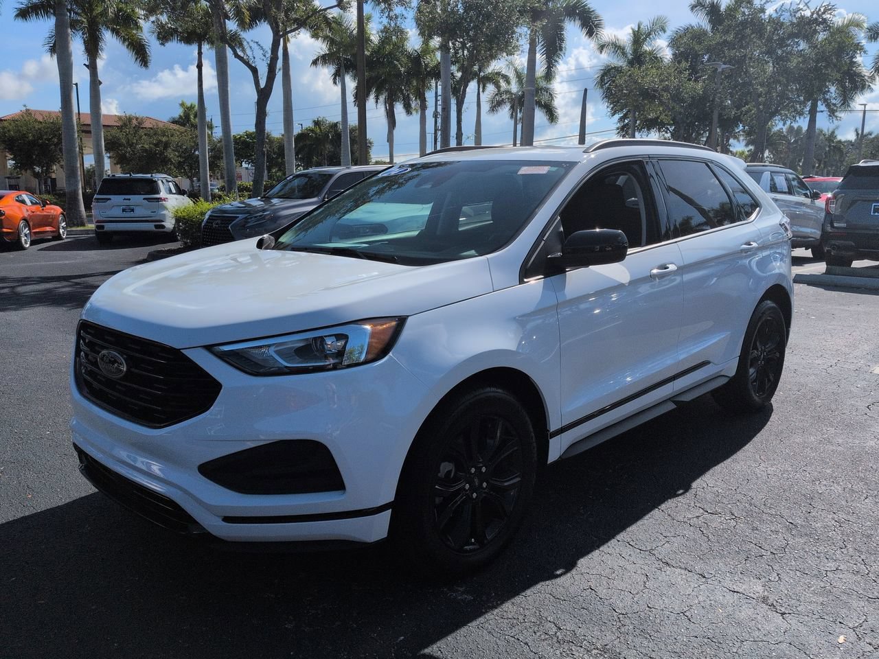 Certified 2024 Ford Edge SE w/ Black Appearance Package AWD/4WD image 7