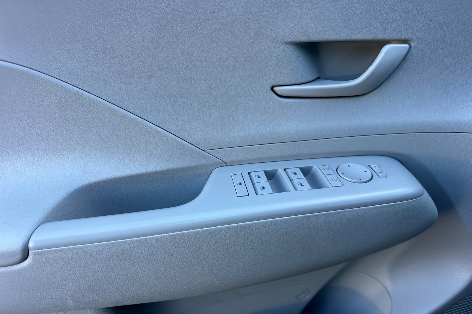 Used 2025 Hyundai Kona SEL image 10