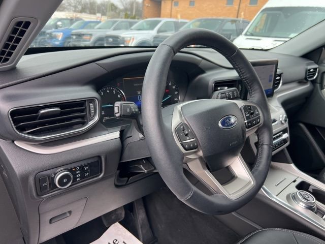 Certified 2024 Ford Explorer XLT w/ Equipment Group 202A image 9