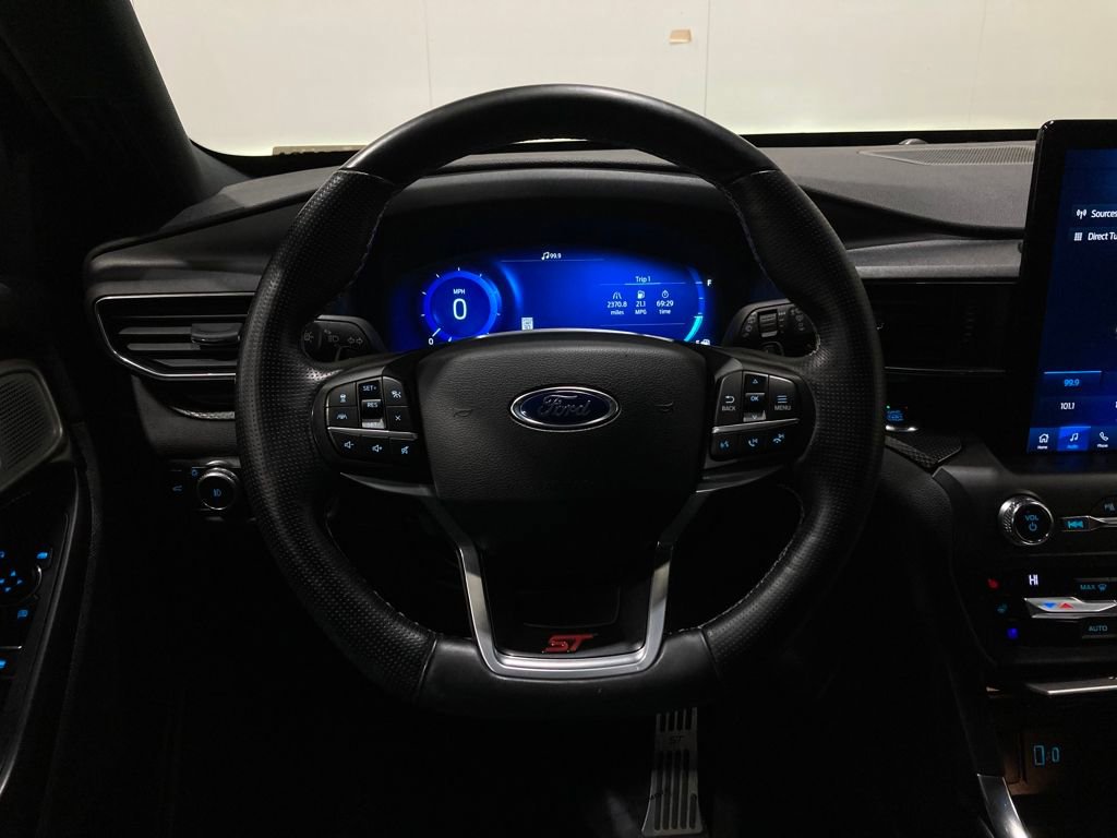 Certified 2020 Ford Explorer ST w/ Premium Technology Package image 18