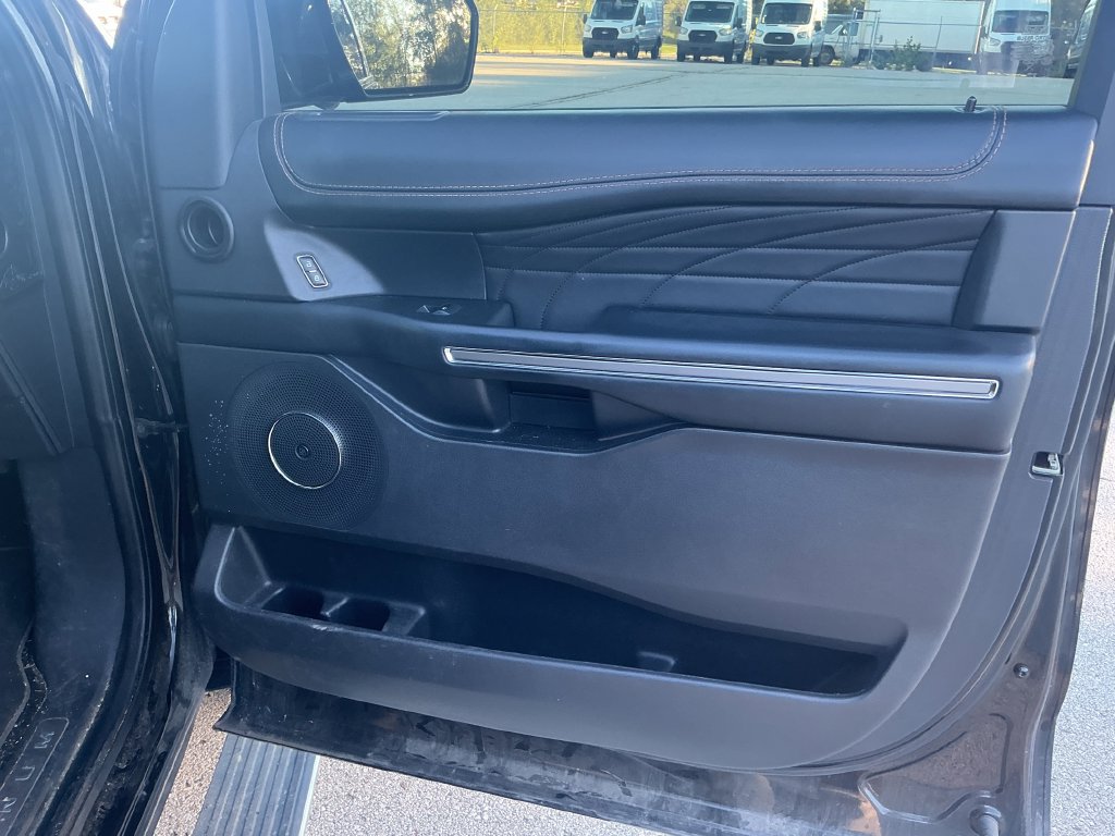 Certified 2023 Ford Expedition Max Platinum AWD/4WD image 13