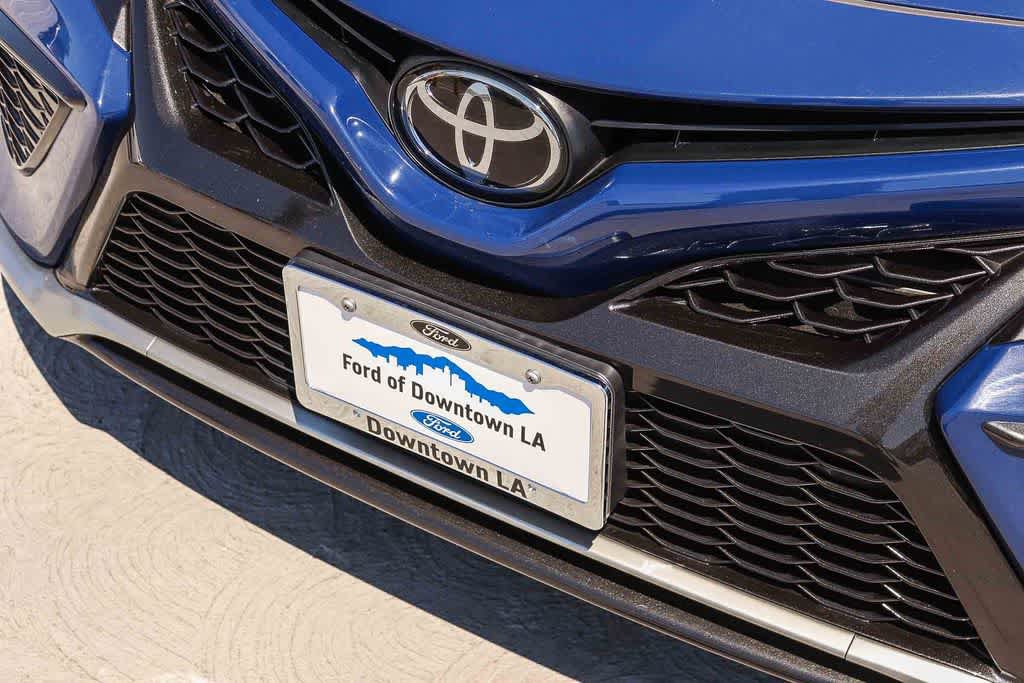 Used 2023 Toyota Camry XSE FWD image 8