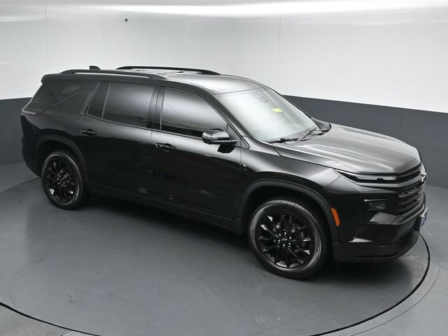 Used 2024 Chevrolet Traverse LT w/ Midnight/Sport Edition AWD/4WD image 43