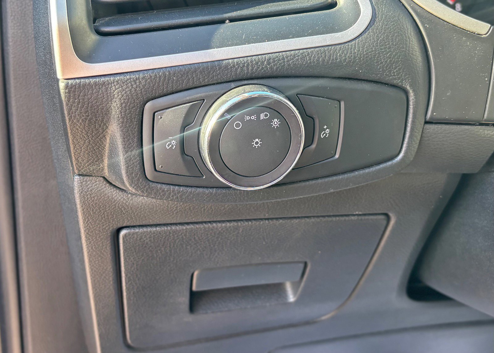 Certified 2017 Ford Edge SEL w/ Class II Trailer Tow Package image 28