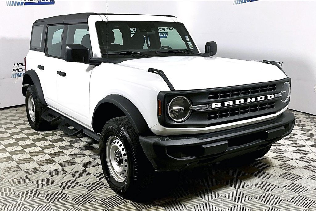Certified 2025 Ford Bronco 4-Door AWD/4WD image 3