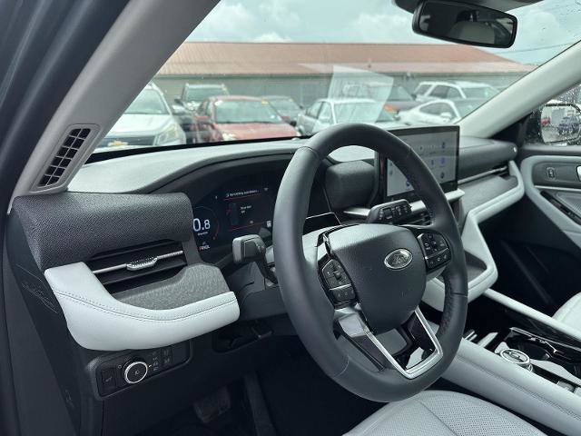 Certified 2025 Ford Explorer Platinum w/ Ultimate Package AWD/4WD image 22