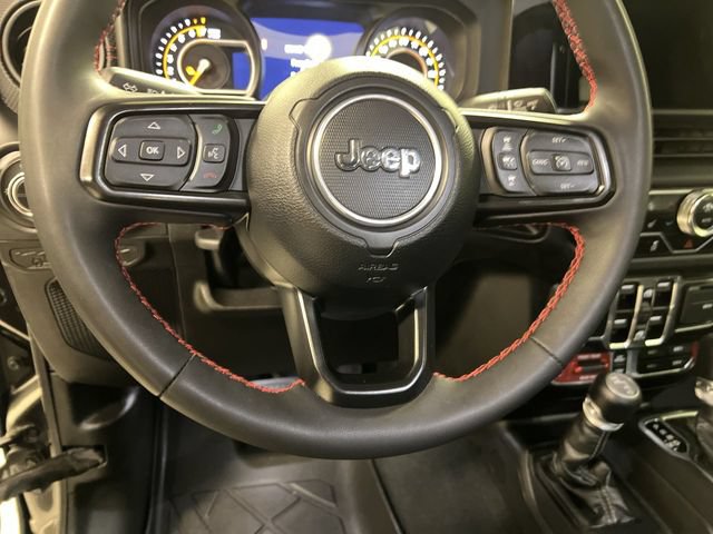 Used 2024 Jeep Gladiator Rubicon w/ Technology Group AWD/4WD image 9