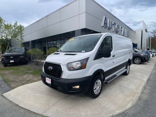 Certified 2025 Ford Transit 250 Low Roof w/ Exterior Upgrade Package RWD image 4