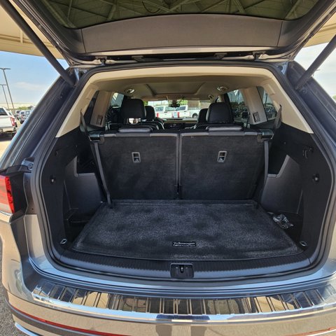 Used 2021 Volkswagen Atlas SEL Premium image 17