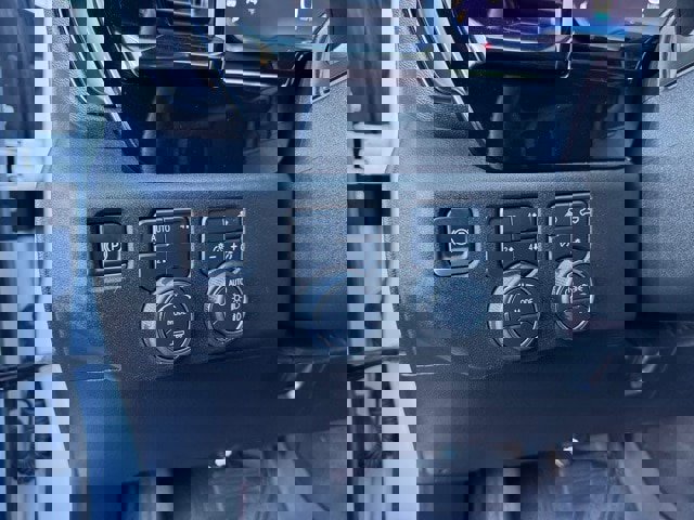 Used 2025 Chevrolet Silverado 2500 ZR2 image 17