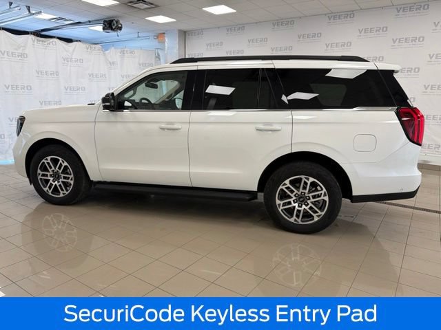 Certified 2025 Ford Expedition Active AWD/4WD image 15
