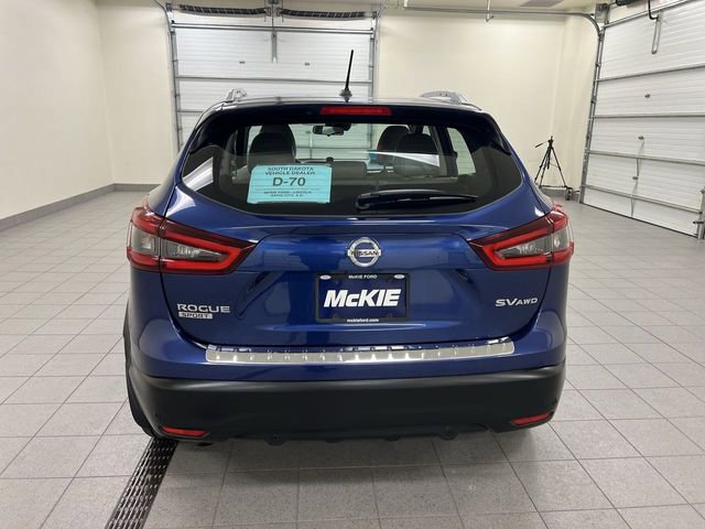 Used 2022 Nissan Rogue Sport SV w/ Technology Package image 2