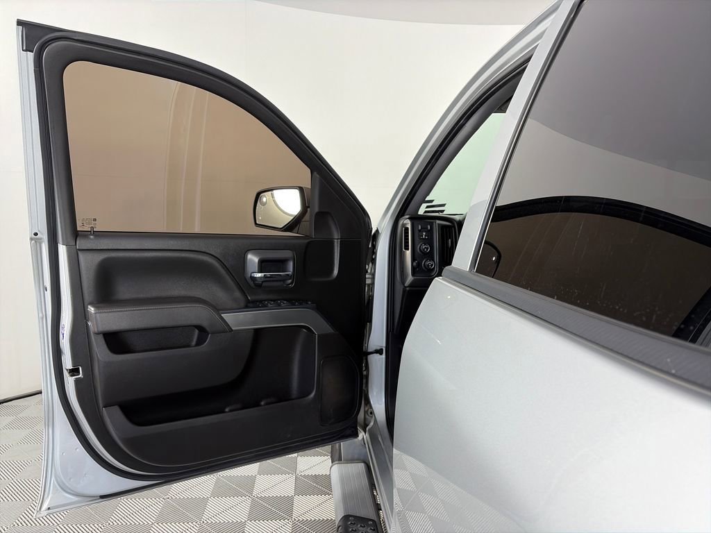 Used 2018 Chevrolet Silverado 1500 LT w/ All Star Edition image 10