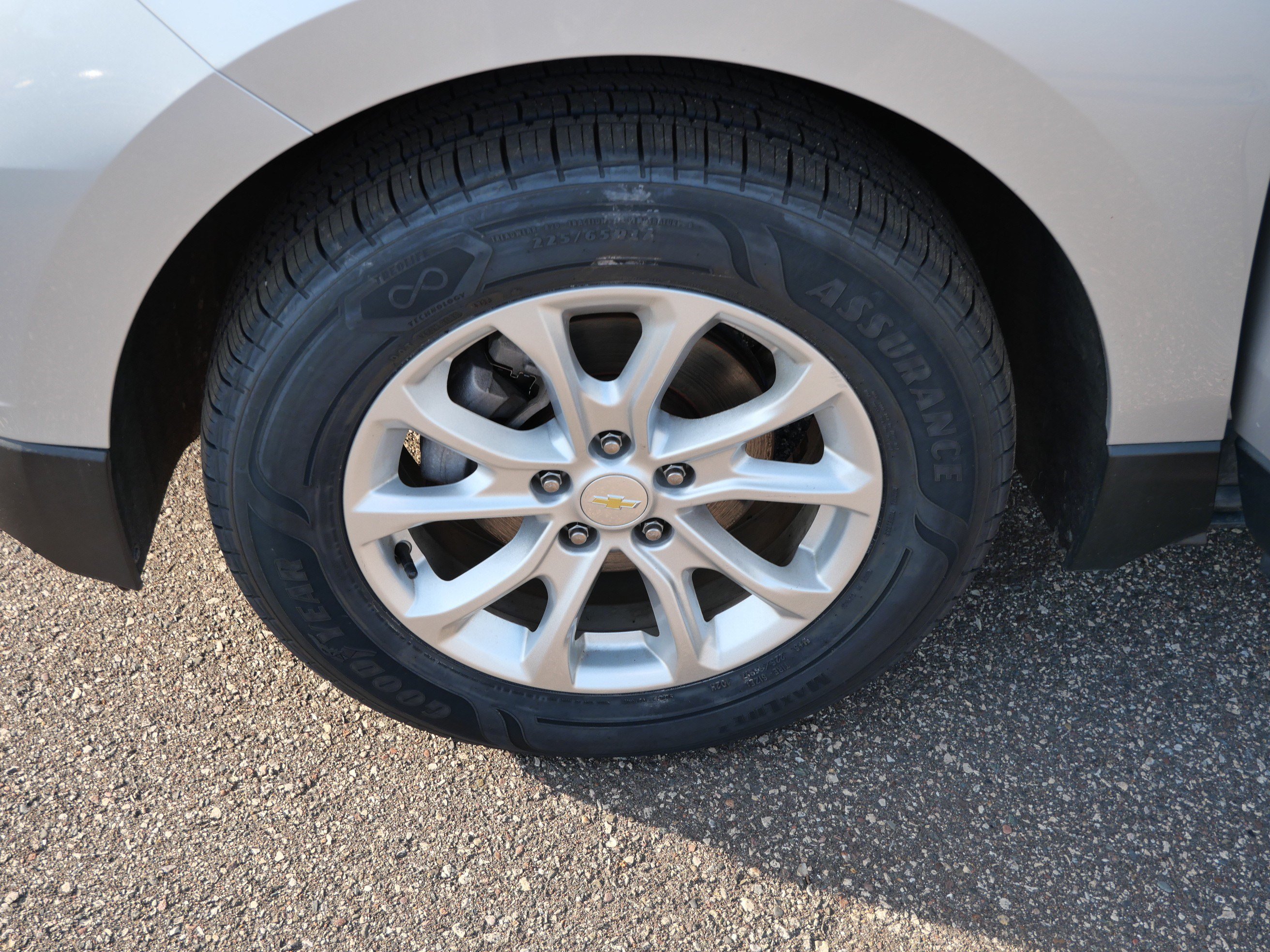 Used 2018 Chevrolet Equinox LT AWD/4WD image 15