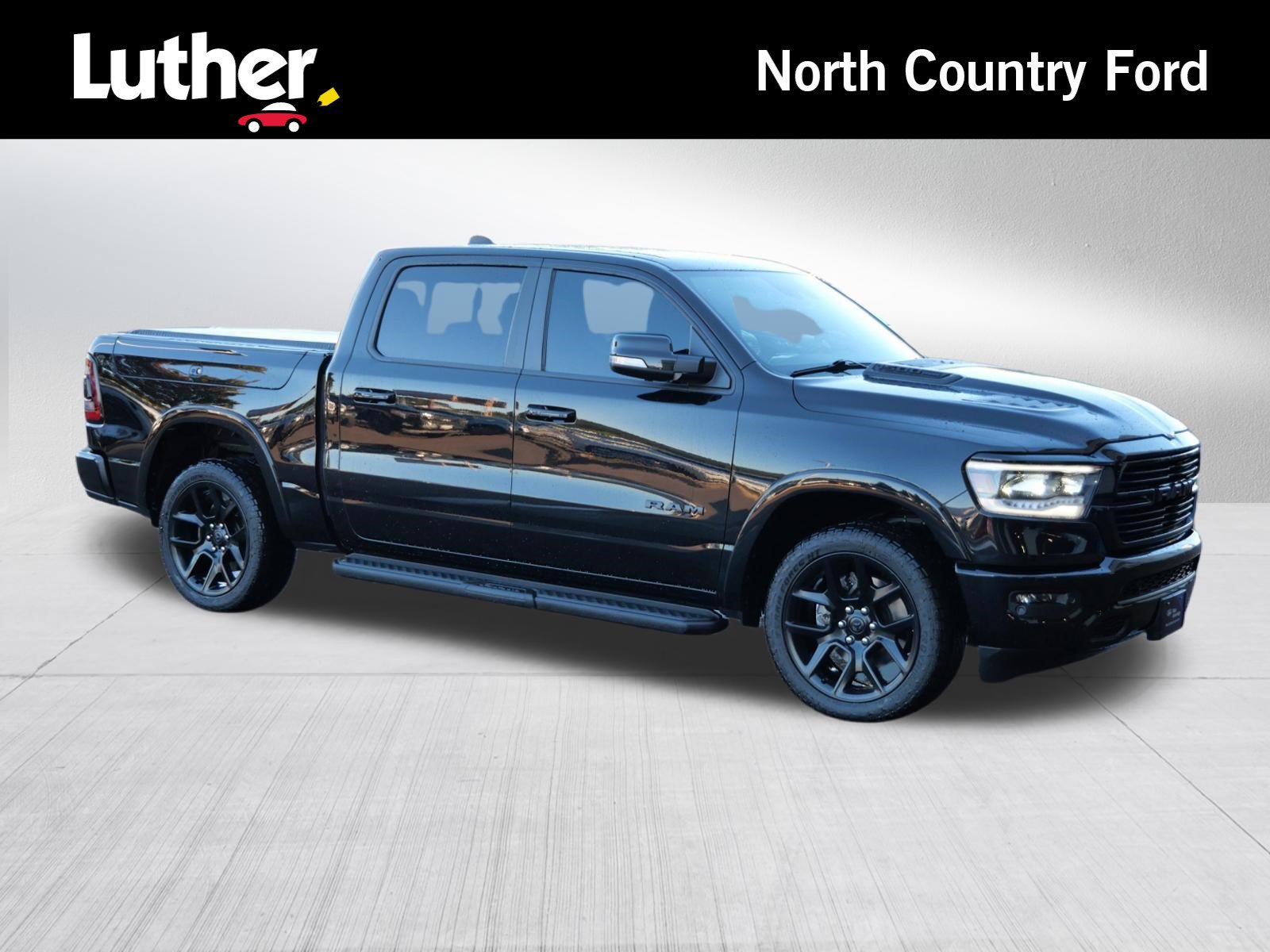 Used 2022 RAM 1500 Laramie AWD/4WD image 1