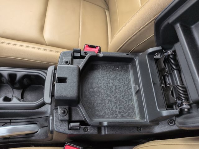 Used 2019 Jeep Wrangler Unlimited Sahara AWD/4WD image 45
