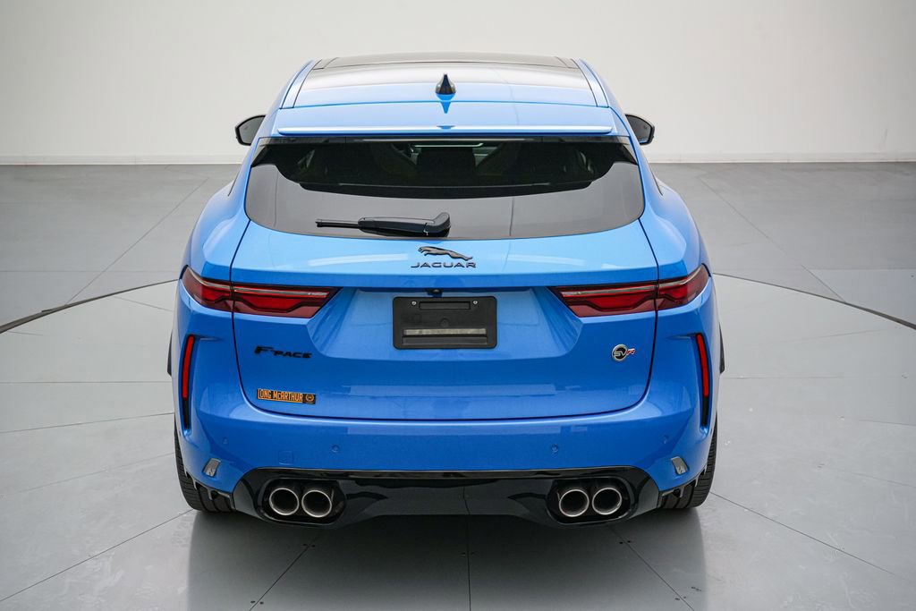 Used 2023 Jaguar F-PACE SVR image 4