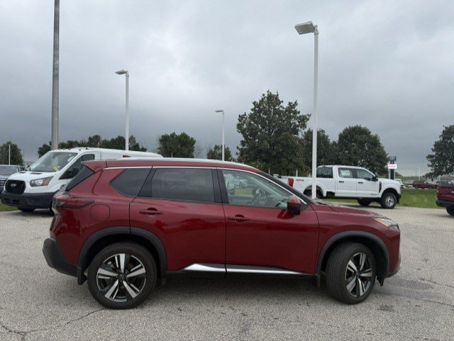 Used 2023 Nissan Rogue SL AWD/4WD image 10