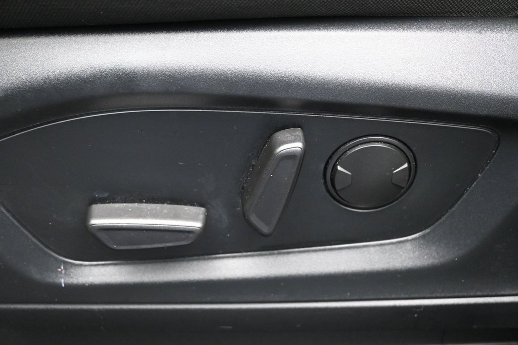 Certified 2023 Ford Explorer XLT RWD image 10