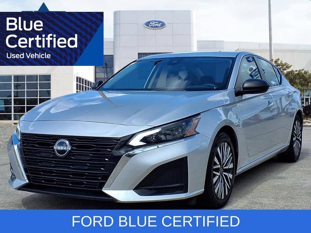 Used 2024 Nissan Altima 2.5 SV