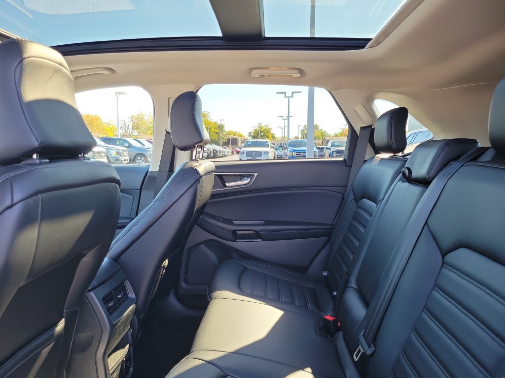 Certified 2023 Ford Edge SEL w/ Convenience Package AWD/4WD image 16