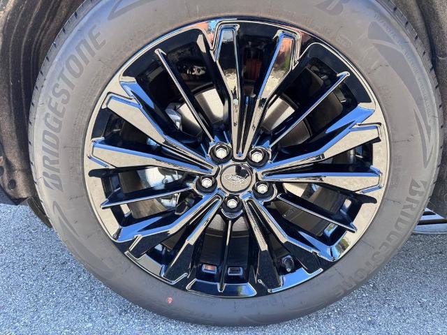 Certified 2023 Ford Escape ST-Line Elite w/ Premium Technology Package AWD/4WD image 9