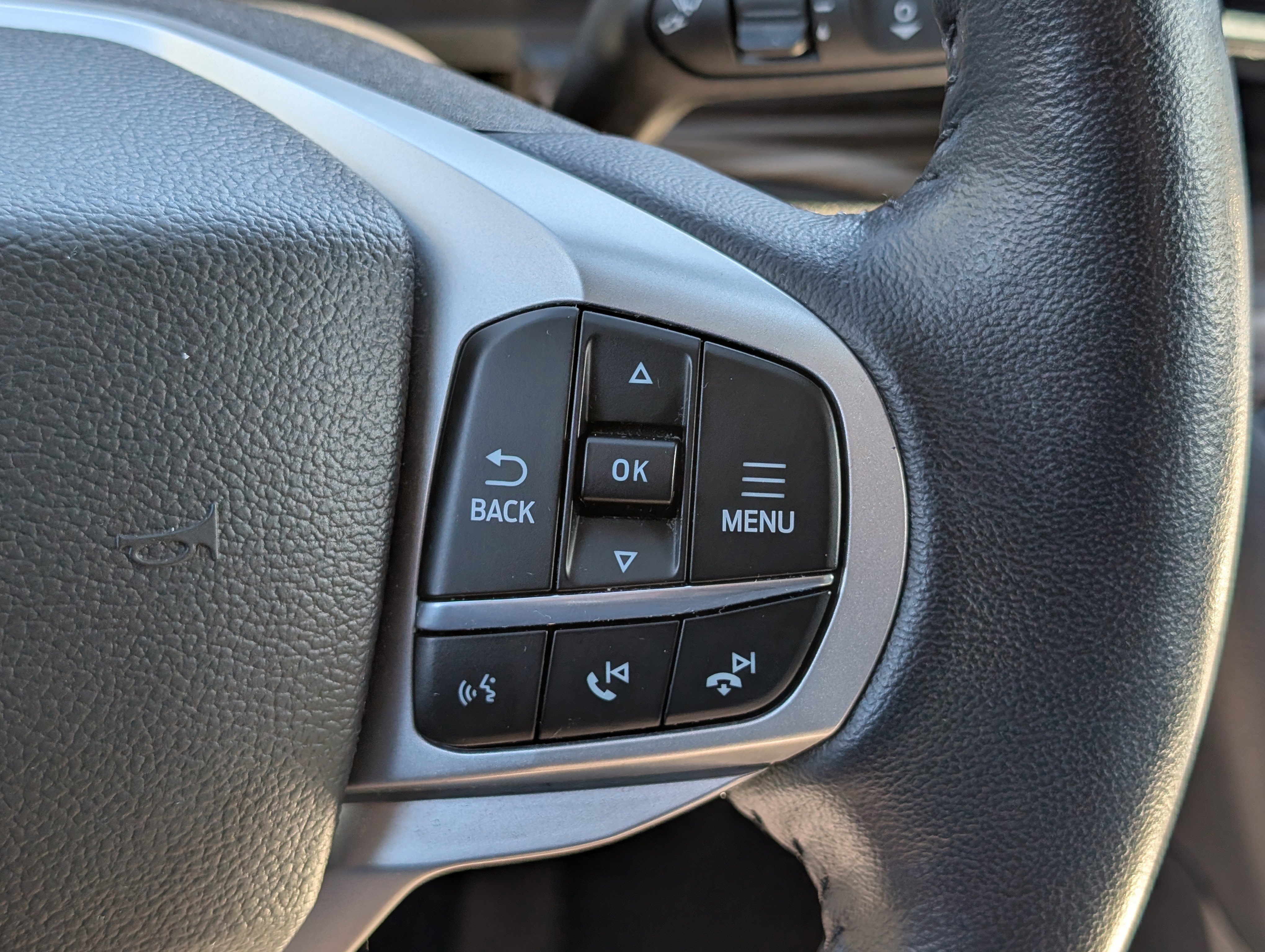 Certified 2022 Ford Explorer Limited w/ Limited Technology Package image 27