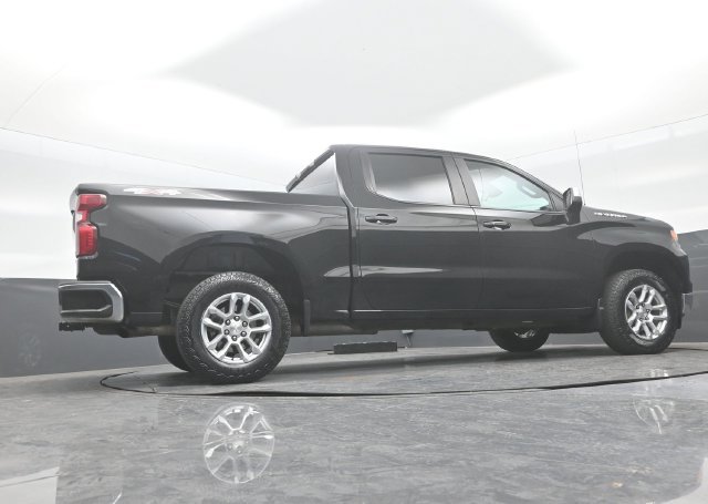 Used 2023 Chevrolet Silverado 1500 LT AWD/4WD image 22