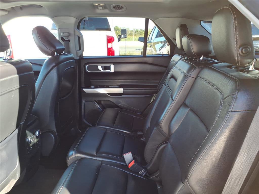 Certified 2020 Ford Explorer XLT w/ Equipment Group 202A image 13