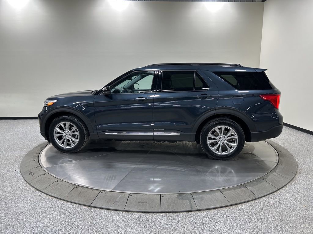 Certified 2024 Ford Explorer XLT w/ Equipment Group 202A image 2