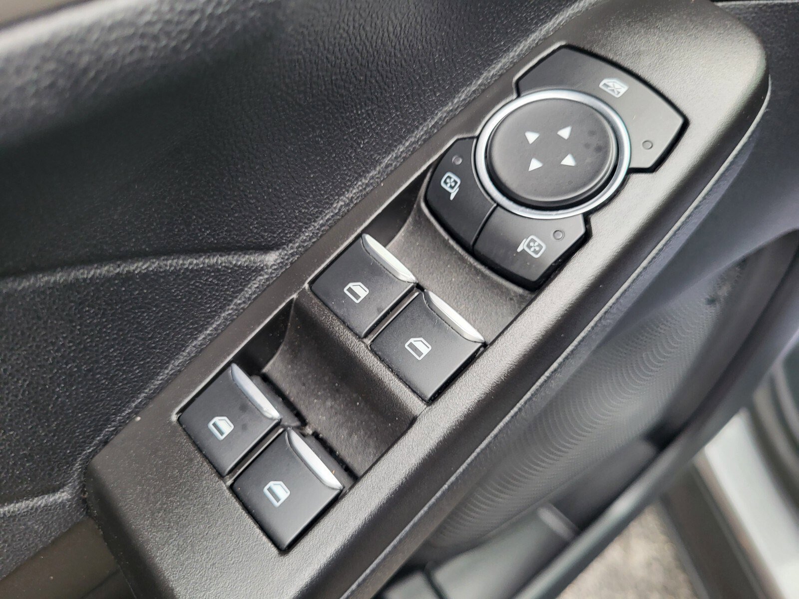 Certified 2022 Ford Escape SEL image 18