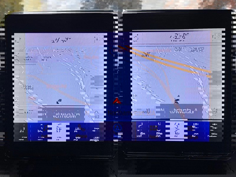 Certified 2022 Ford Explorer XLT w/ Equipment Group 202A image 23
