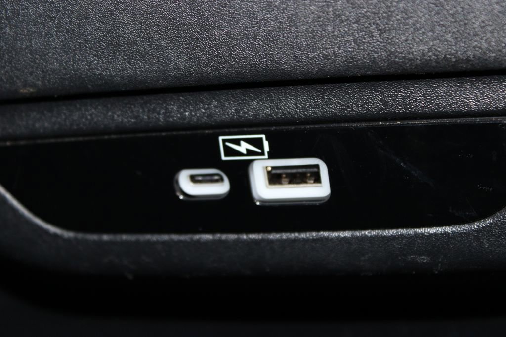 Used 2022 Chrysler Pacifica Limited image 38