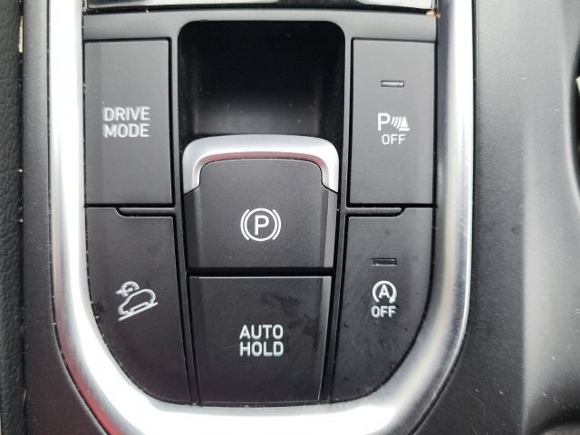 Used 2019 Hyundai Santa Fe Limited AWD/4WD image 32