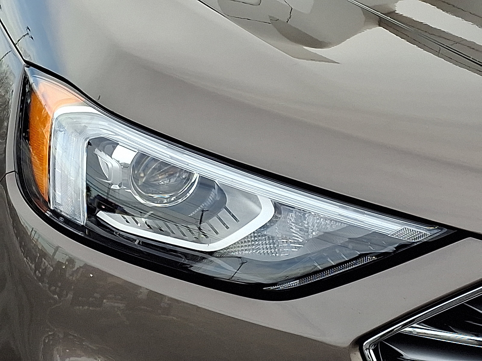 Certified 2019 Ford Edge SEL w/ Equipment Group 201A image 9