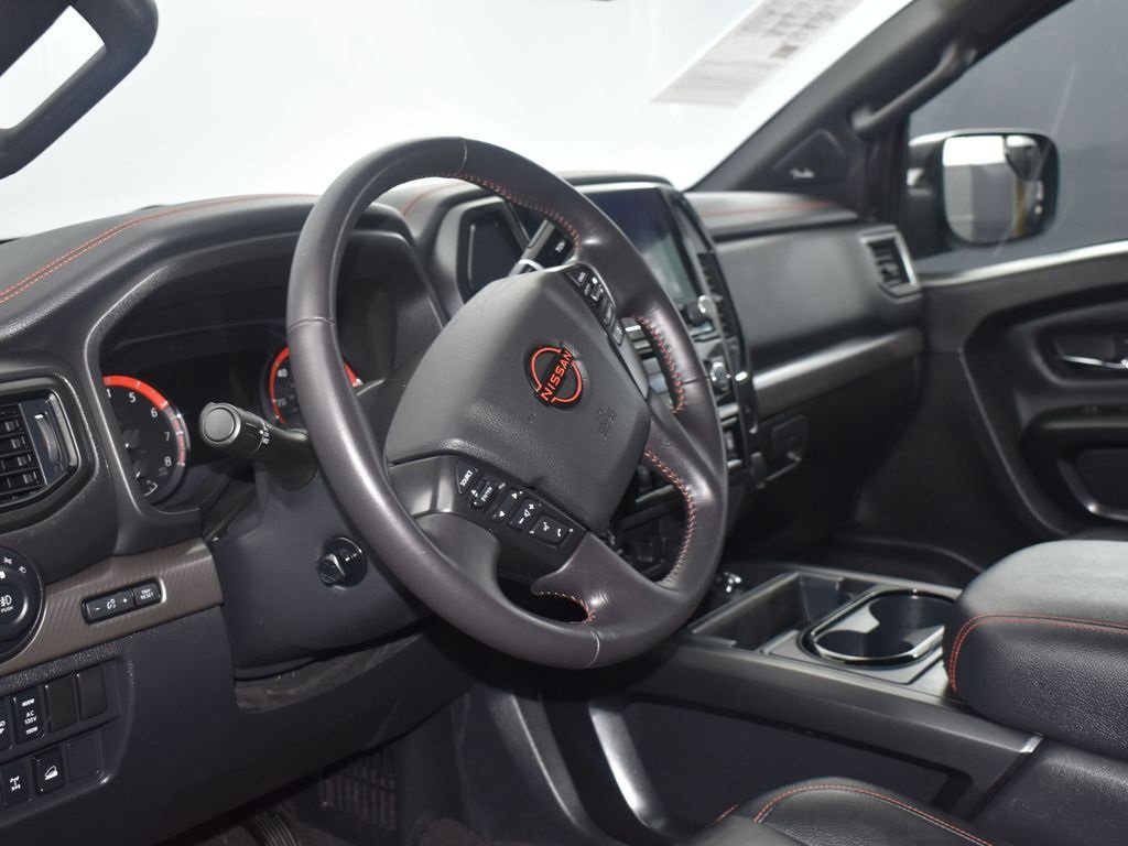 Used 2023 Nissan Titan PRO-4X w/ Pro-4x Convenience Package image 8