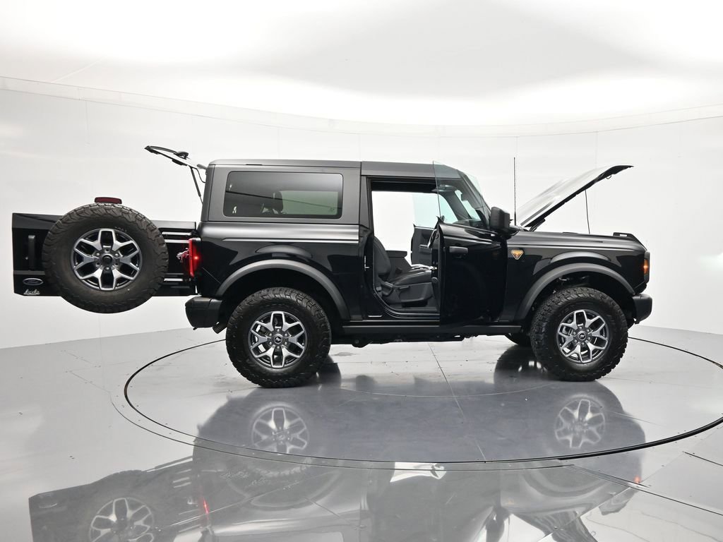 Certified 2025 Ford Bronco Badlands AWD/4WD image 44