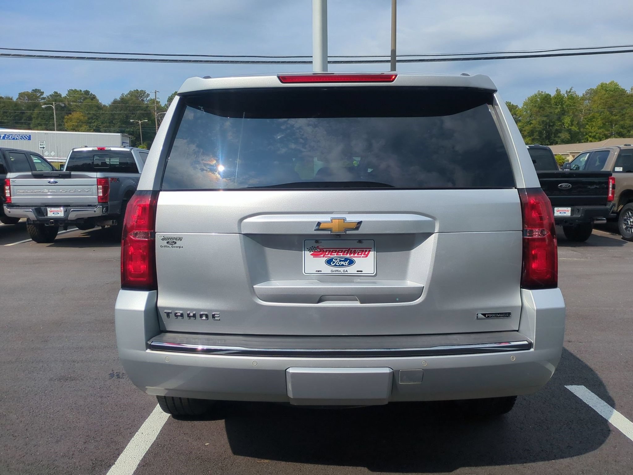 Used 2018 Chevrolet Tahoe Premier RWD image 9