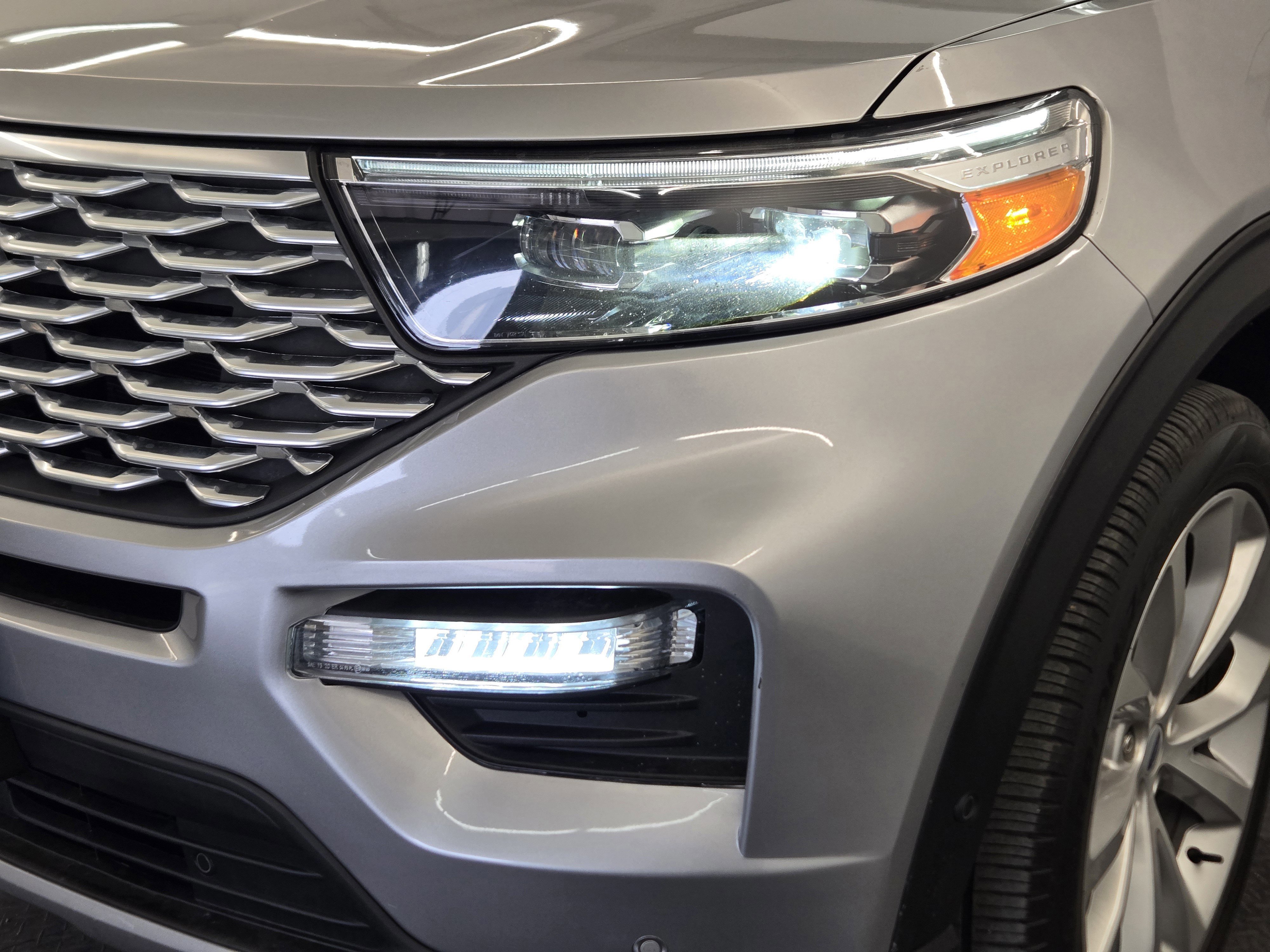 Certified 2023 Ford Explorer Platinum image 8