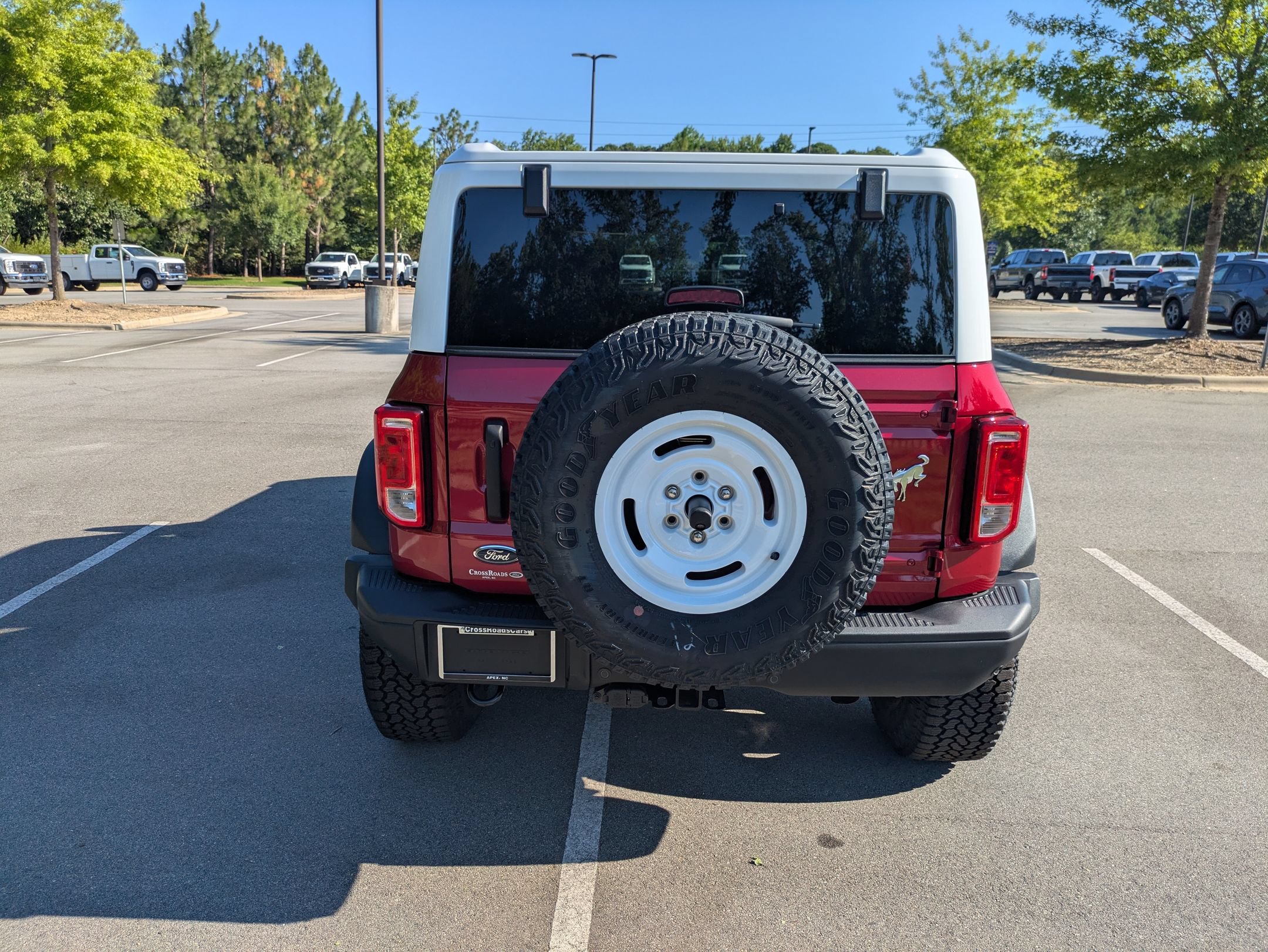Certified 2025 Ford Bronco Heritage Edition AWD/4WD image 5